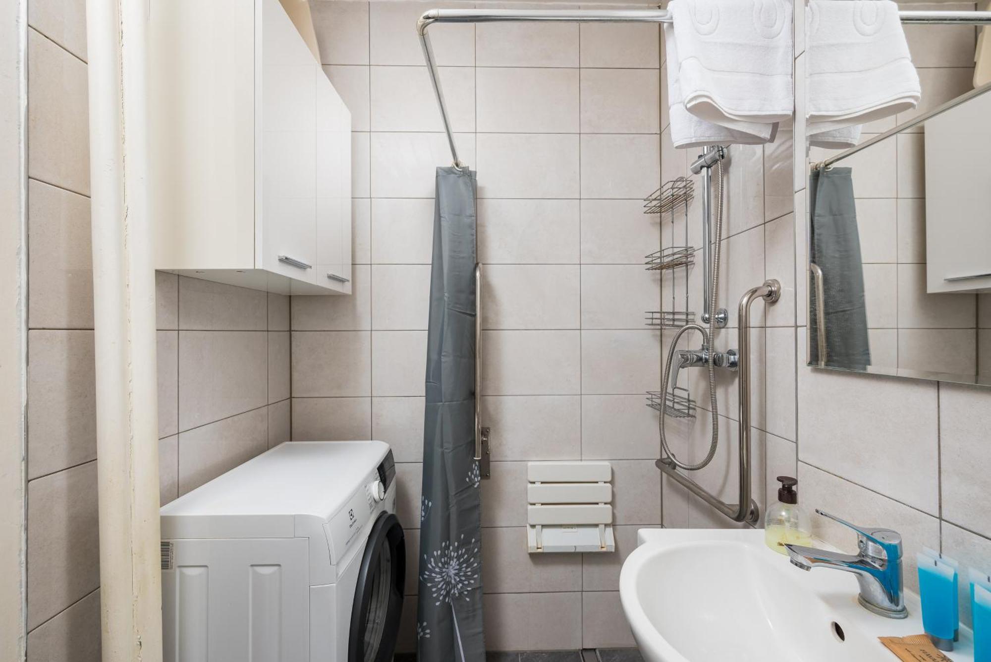 Wola Mila Standard Apartment Варшава Екстер'єр фото